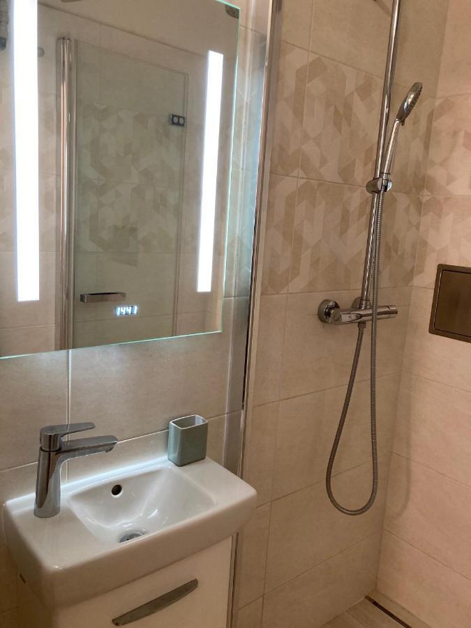 Apartment Jana Masaryka Prag Exterior foto